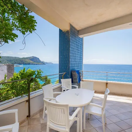شقة فندقية La Punta مارينا دي كاميروتا