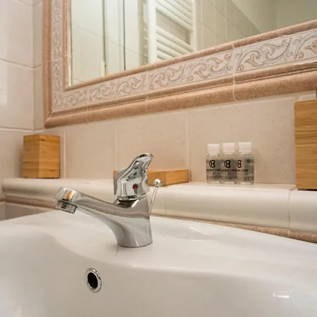 La Punta 公寓式酒店 3*