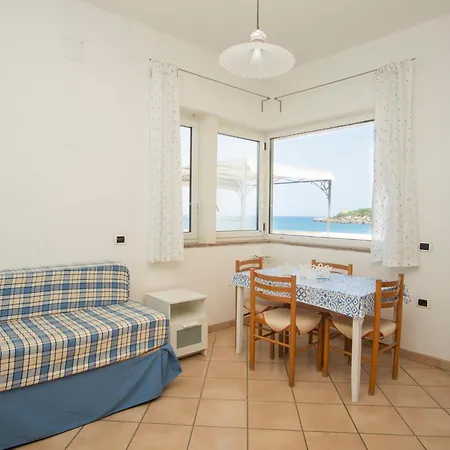 La Punta 公寓式酒店 3*