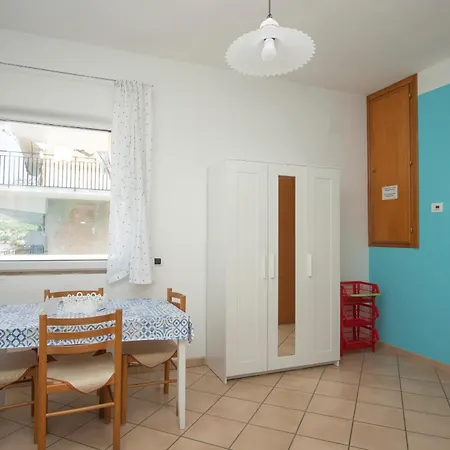 La Punta 3* 卡梅罗塔的码头